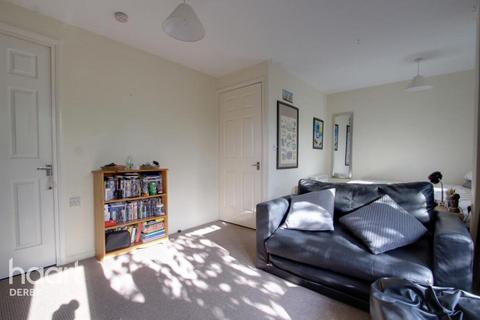 Studio to rent, Burns Road, Loughborough