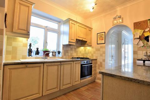 3 bedroom semi-detached house for sale, Turpins Avenue, Holland-on-Sea