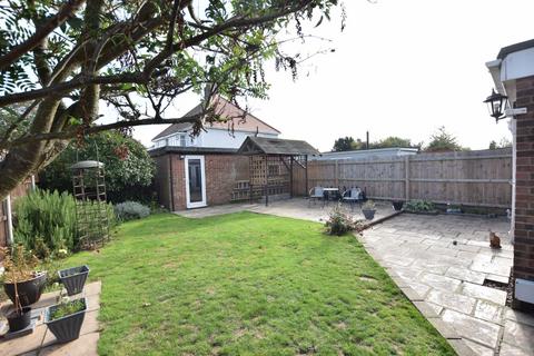 3 bedroom semi-detached house for sale, Turpins Avenue, Holland-on-Sea