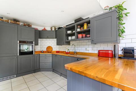 3 Hopkin Close, Guildford, GU2 9LS