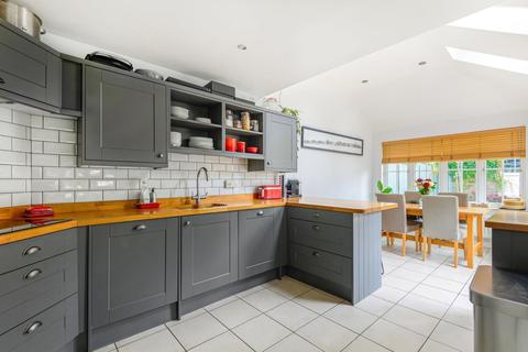 3 Hopkin Close, Guildford, GU2 9LS