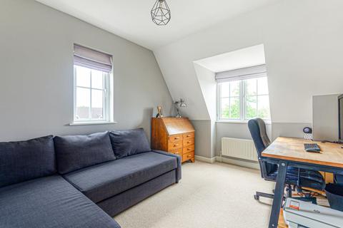 3 Hopkin Close, Guildford, GU2 9LS