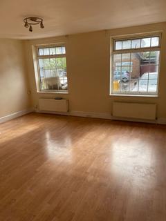 2 bedroom flat to rent, Wey Hill, Haslemere, Surrey, GU27