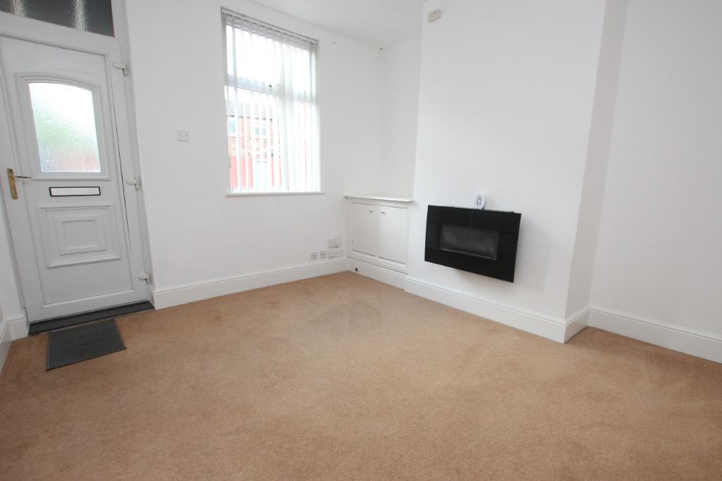 West Street, Toll Bar, St Helens, WA10 2 bed terraced house £495 pcm (£114 pw)