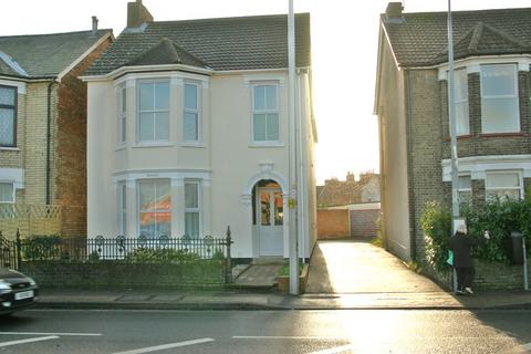 1 bedroom flat to rent, Felixstowe Road, Ipswich, IP3