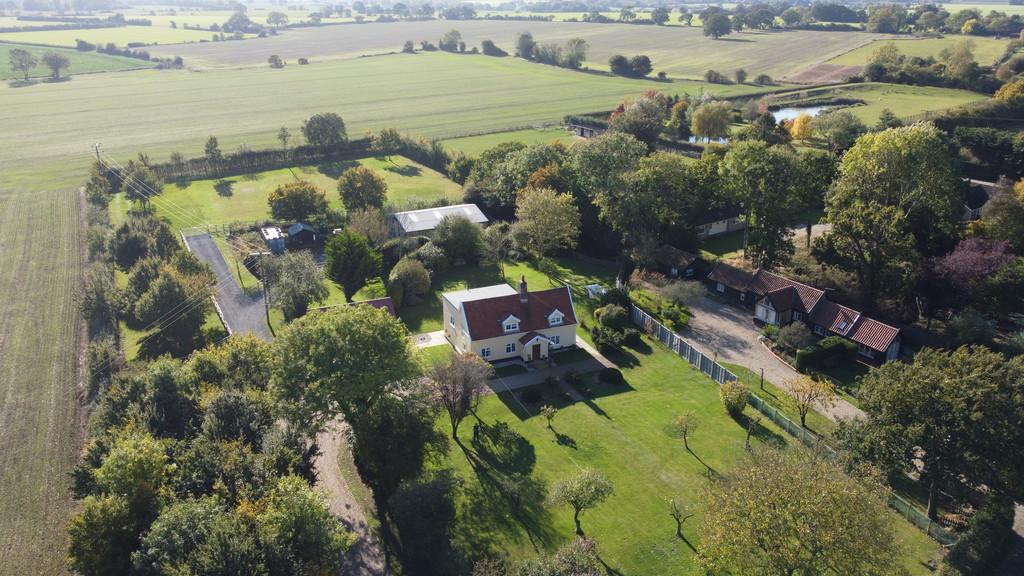 Battlesea Green, Stradbroke, Near Eye, Suffolk 4 bed cottage £775,000