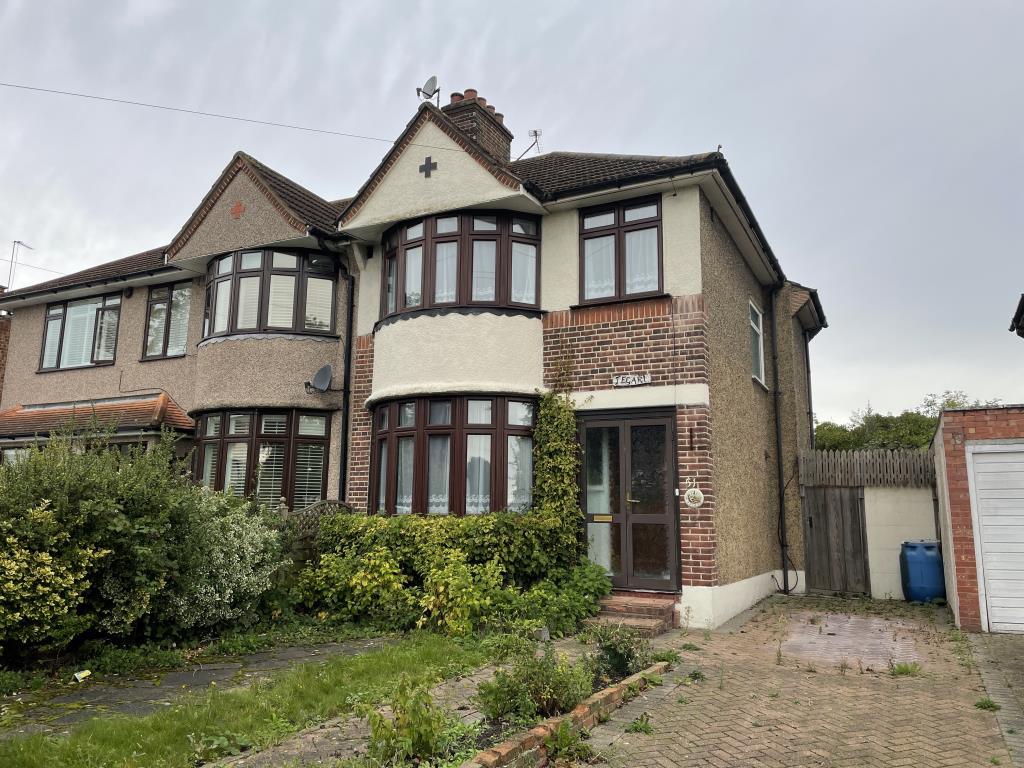 51 Belmont Lane, Chislehurst, Kent 3 bed semidetached house £100,000