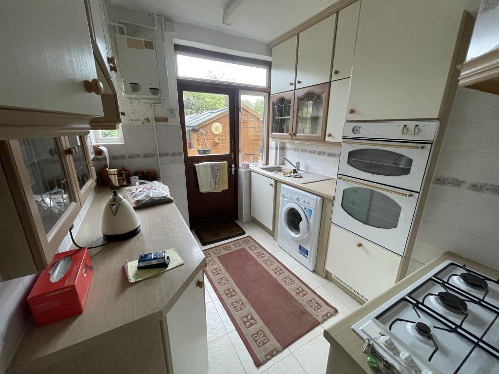 51 Belmont Lane, Chislehurst, Kent 3 bed semidetached house £100,000