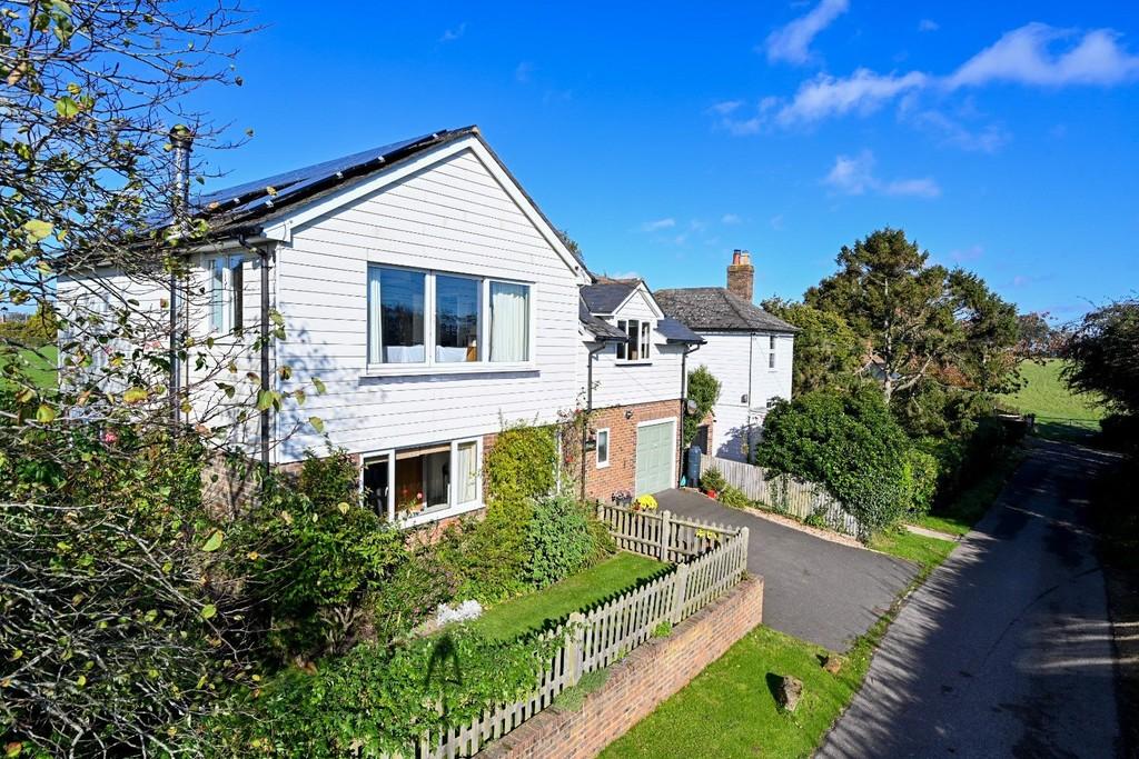 Playden Lane, Iden, East Sussex TN31 7PS 3 bed detached house £675,000