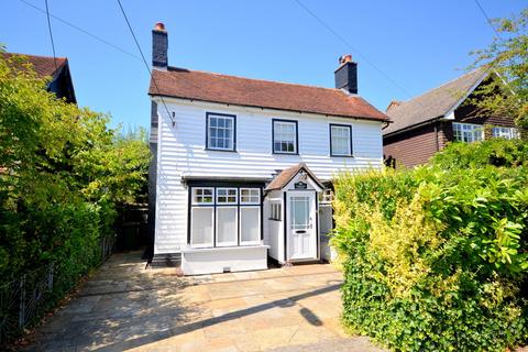 3 bedroom detached house to rent, Church Street, Rudgwick