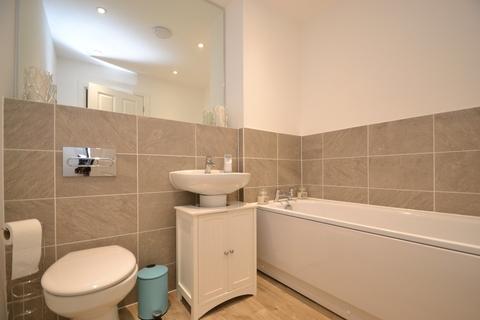 27 The Circle, Great Blakenham, Ipswich, IP6 0FD