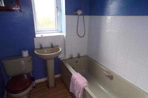 4 Appleton Court, Thornton, Bradford, BD13 3TD