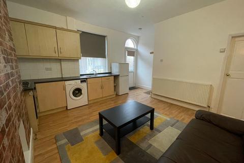 1 bedroom terraced house to rent, Barden Terrace, Armley