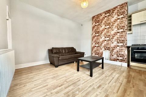 1 bedroom terraced house to rent, Barden Terrace, Armley