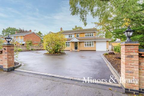 6 bedroom detached house for sale - Romany Road, Oulton Broad