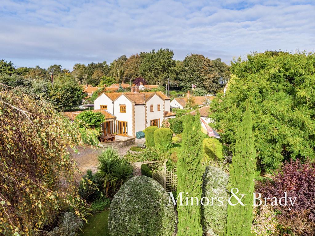 The Hill, Swanton Abbott 4 bed cottage £800,000