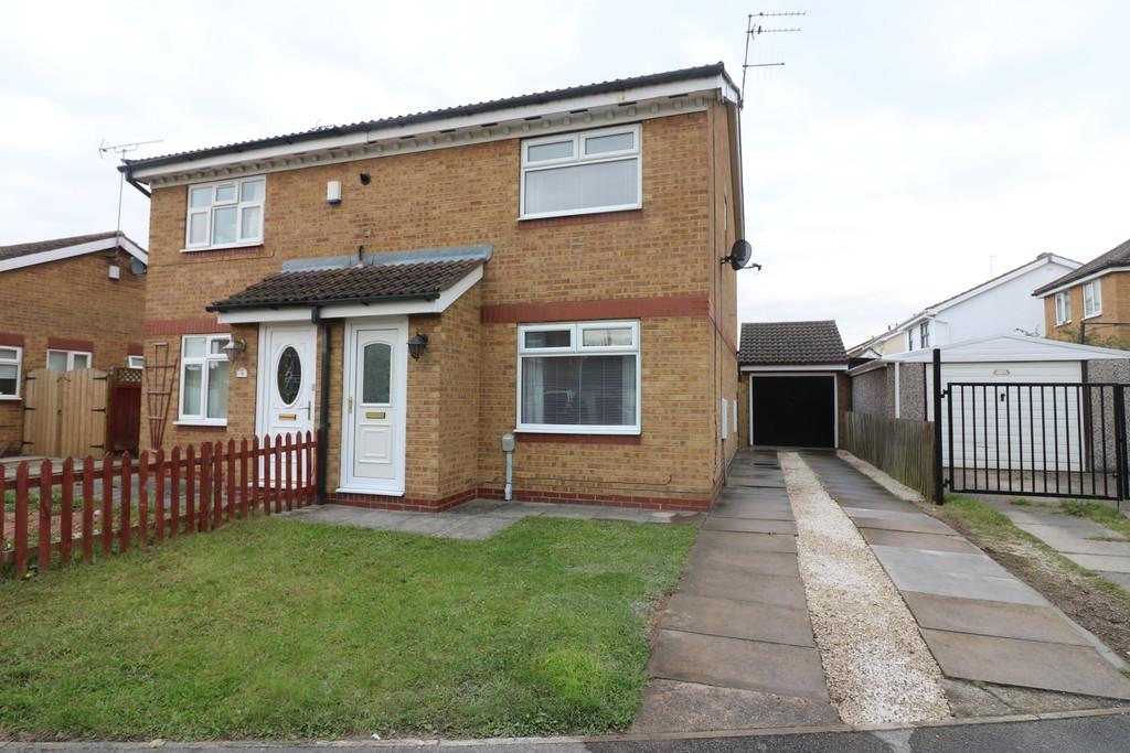 Tudor Drive, Hall Road, Hull 3 bed semidetached house £650 pcm (£150 pw)