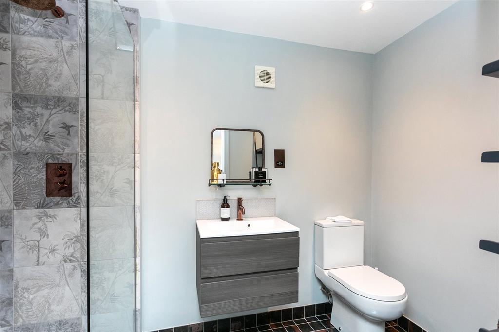 Master Ensuite
