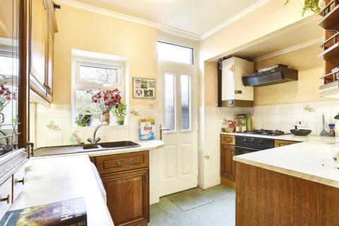 3 bedroom terraced house for sale, Annisfield Avenue, Greenfield, Saddleworth, OL3
