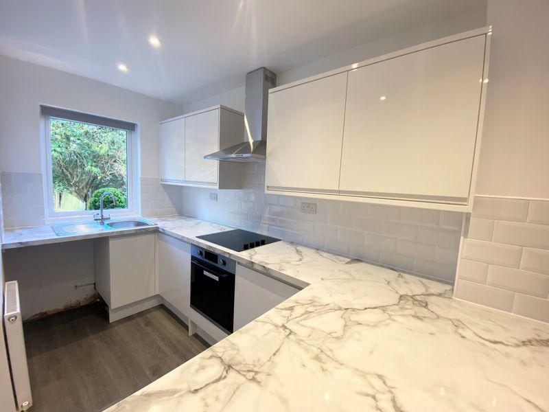 Chelmsford Road, Exeter 2 bed terraced house £875 pcm (£202 pw)