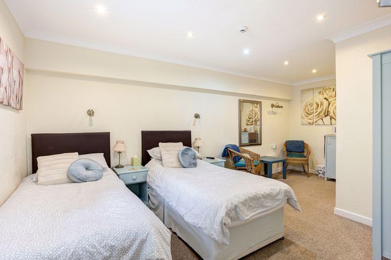 Guest suite
