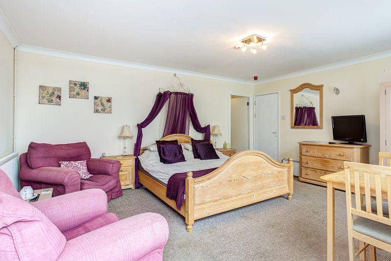 Guest suite