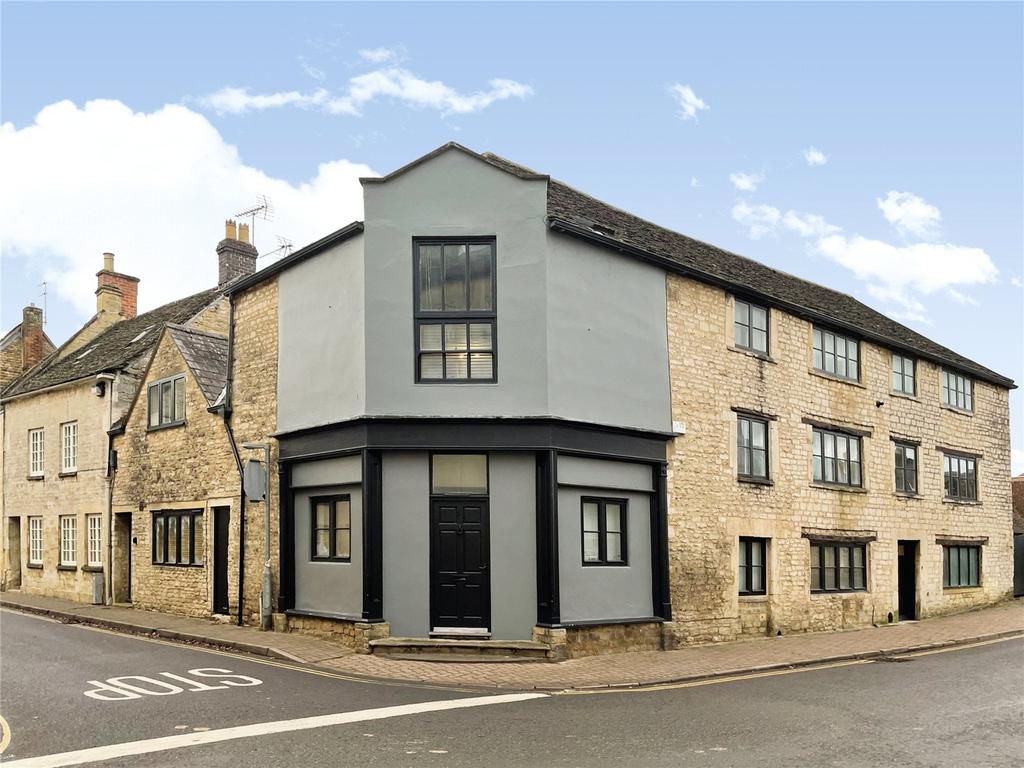 Dollar Street, Cirencester, GL7 2 bed apartment £850 pcm (£196 pw)
