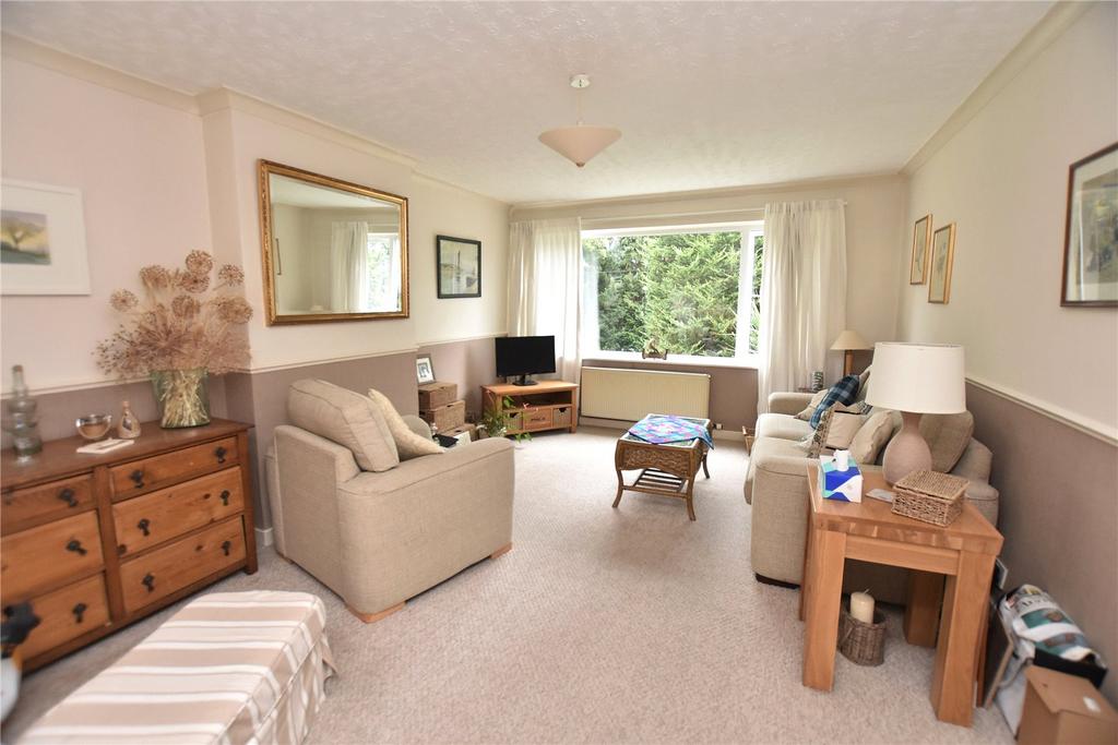 Newlay Grove, Horsforth, Leeds 3 bed semidetached house £370,000