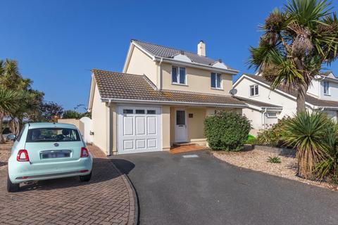 3 bedroom detached house to rent, 32 Clos Des Mielles, Route de La Mare De Carteret, Castel