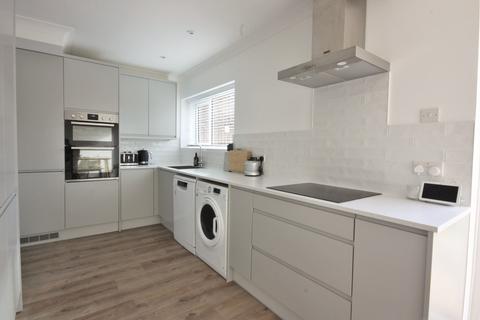 27 Queenswood Avenue, Hutton, Brentwood, CM13 1HU