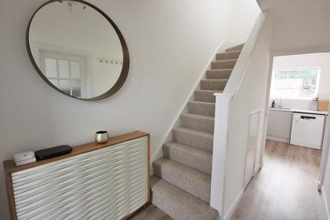 27 Queenswood Avenue, Hutton, Brentwood, CM13 1HU