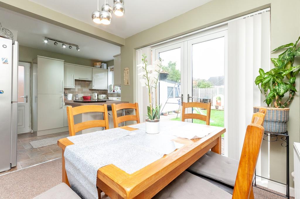 Ecclesfield Road, Eccleston, St... 3 bed semidetached house £270,000