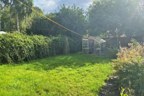 145 Beacon Lane, Exeter, EX4 8LR