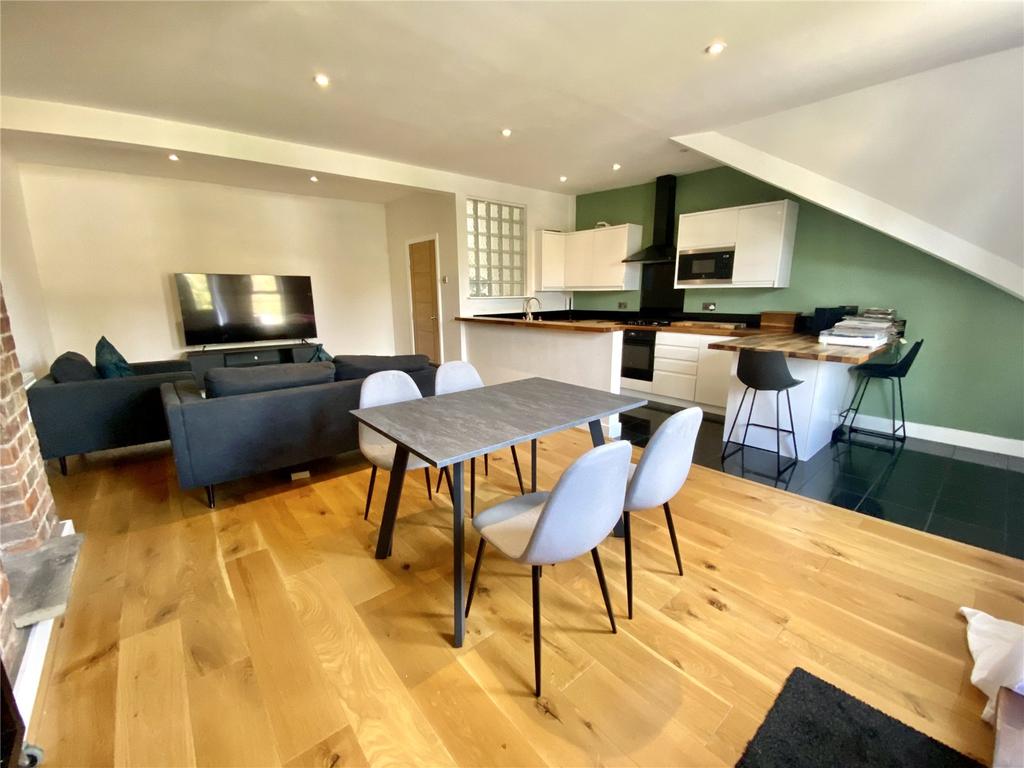 Lapwing Lane, West Didsbury... 2 bed flat £300,000