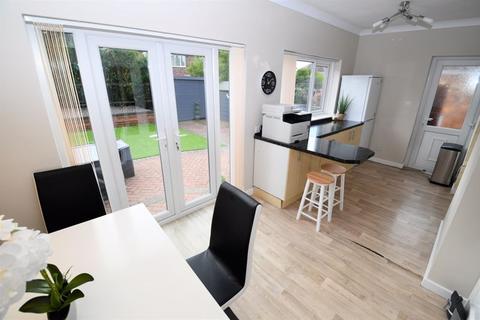33 Branksome Drive, Salford, M6 7PP