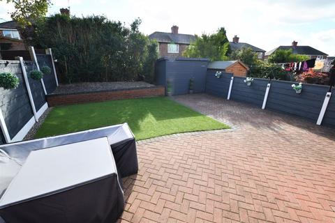 33 Branksome Drive, Salford, M6 7PP