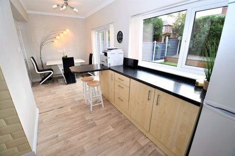 33 Branksome Drive, Salford, M6 7PP