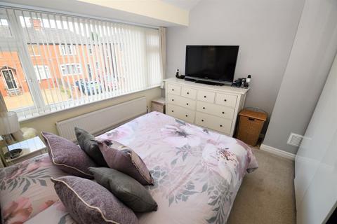 33 Branksome Drive, Salford, M6 7PP