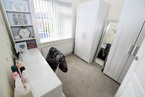 33 Branksome Drive, Salford, M6 7PP
