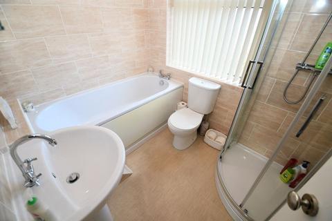 33 Branksome Drive, Salford, M6 7PP
