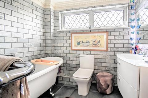 40 Highfield Close, Sutton On Hull, Hull, HU7 4UA