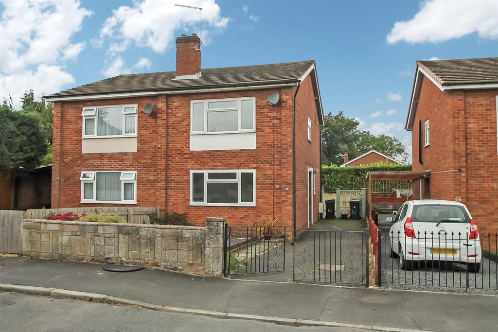 Livesey Avenue, Ludlow 3 bed semidetached house £215,000