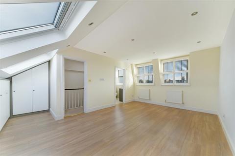 44 Lambton Road, Raynes Park, London, SW20 0LP