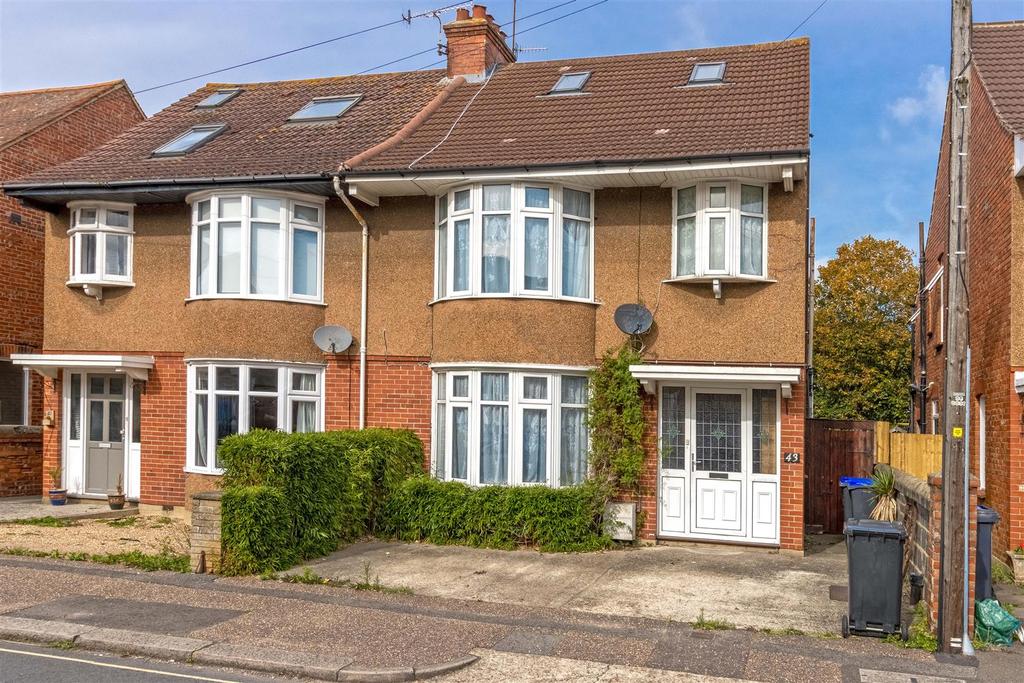 King Edward Avenue, Worthing 3 bed semidetached house £1,750 pcm (£