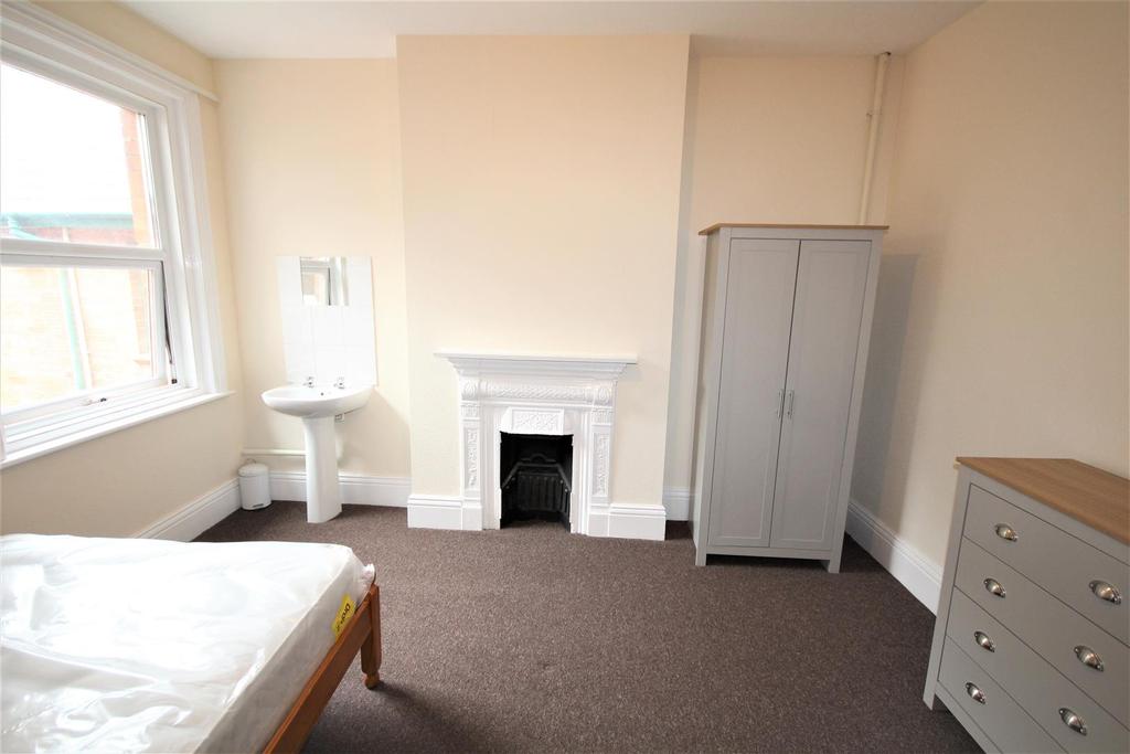 Walpole Road, 1 bed in a house share £475 pcm (£110 pw)