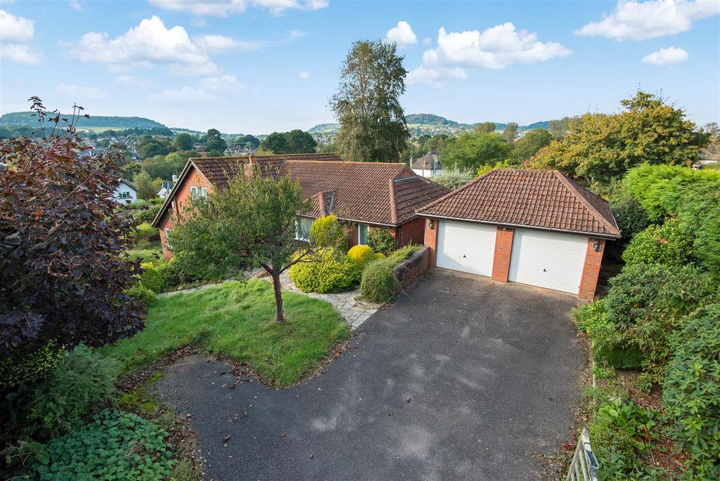Sid Road, Sidmouth 4 bed detached house £900,000
