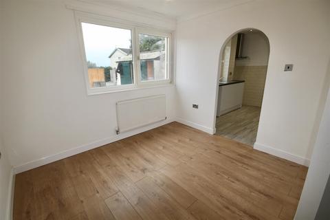 191 Beech Avenue, Swindon, SN2 1LN