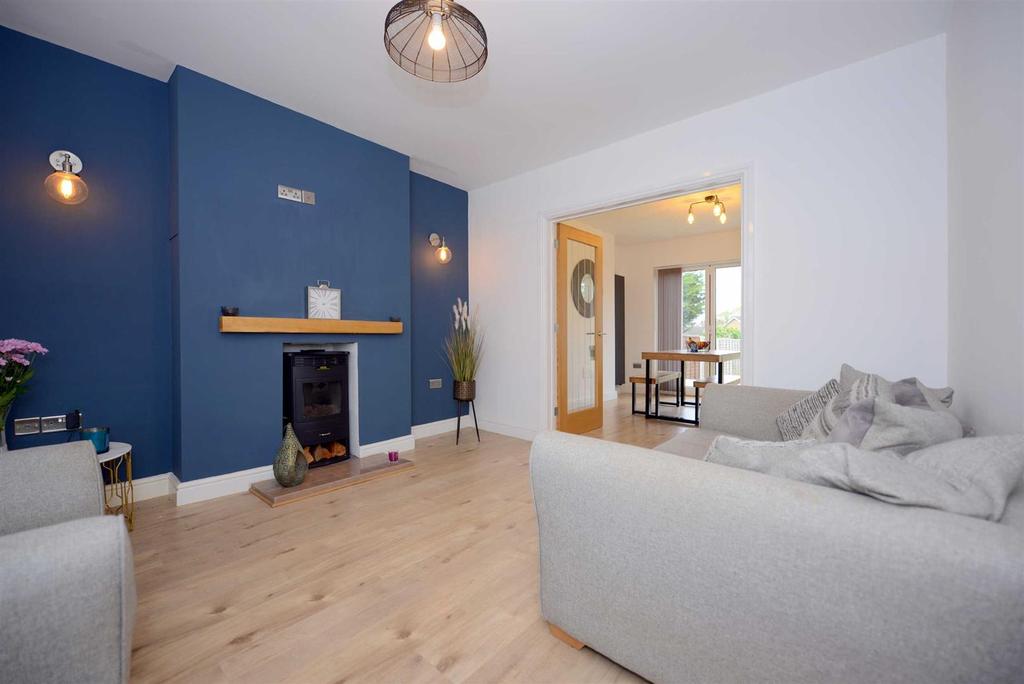 Heathgates Bank, Shrewsbury 3 bed detached house £279,995