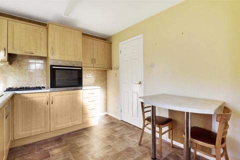 46 Beechfield Road, Fremington, Barnstaple, EX31 3DB