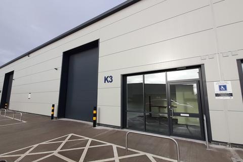 Industrial unit to rent - Anlaby Trade Park, Springfield Way, Anlaby, Hull, HU10 6RJ